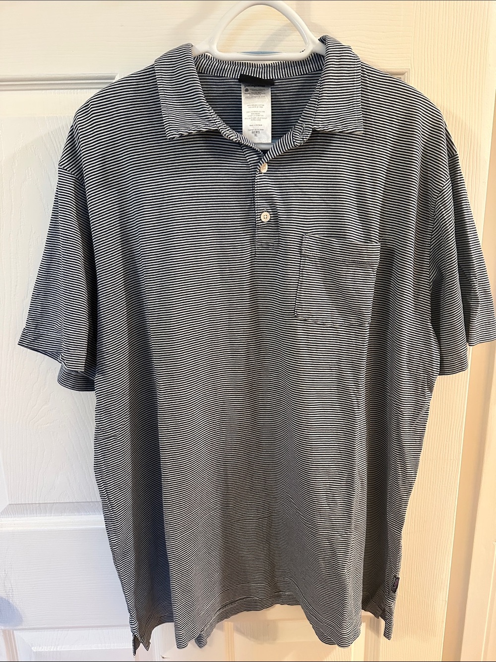Patagonia - Men’s Stripe Polo Shirt in Navy and White - Size XL
